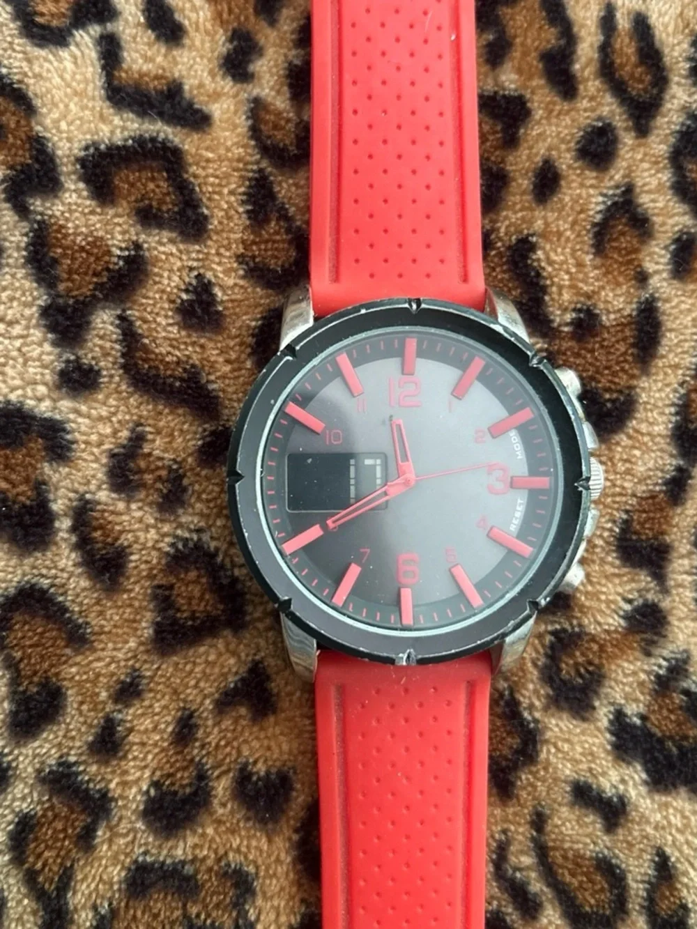 N/A stylish red
